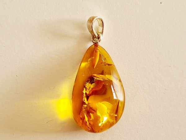 pendentif ambre